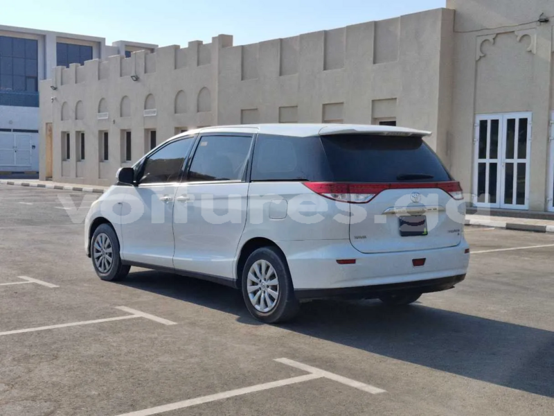 Big with watermark toyota previa estuaire libreville 8253