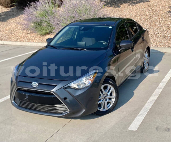 Big with watermark toyota yaris estuaire libreville 8255