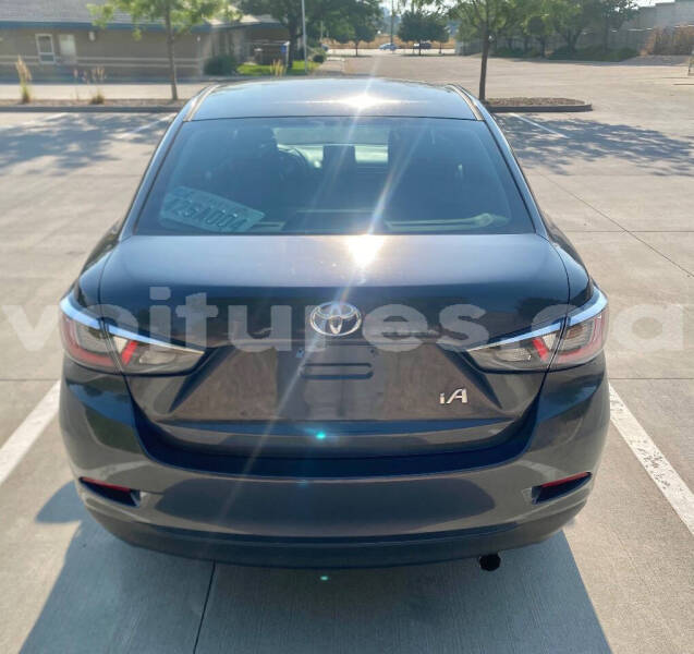 Big with watermark toyota yaris estuaire libreville 8255