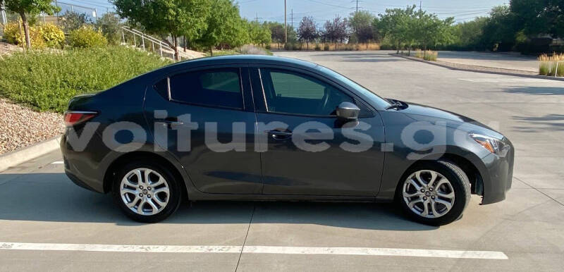 Big with watermark toyota yaris estuaire libreville 8255