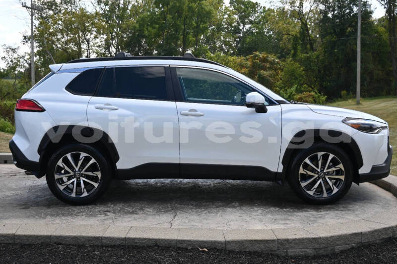 Big with watermark toyota corolla cross estuaire libreville 8256