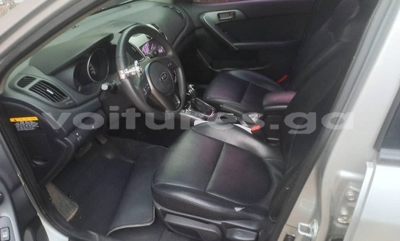 Sayi Na hannu Kia Forte Azurfa Mota in Libreville a estuary Sayi Na hannu Kia Forte Azurfa Mota in Libreville a estuary