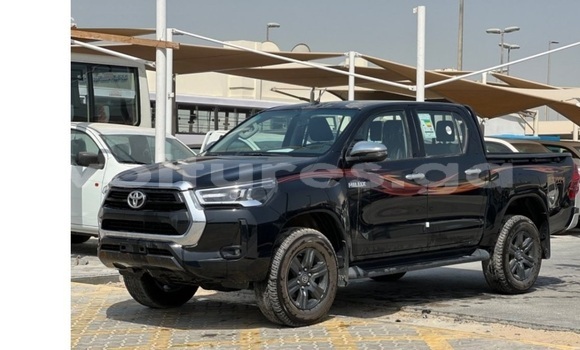 Buy Used Toyota Hilux White Car in Libreville in Estuary Buy Used Toyota Hilux White Car in Libreville in Estuary