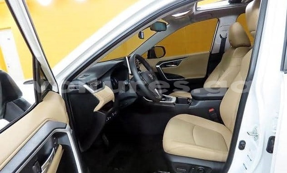 Buy Used Toyota RAV4 White Car in Libreville in Estuary Buy Used Toyota RAV4 White Car in Libreville in Estuary