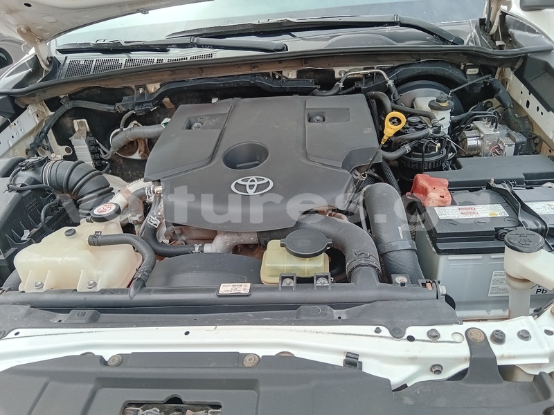 Big with watermark toyota hilux estuaire libreville 8274