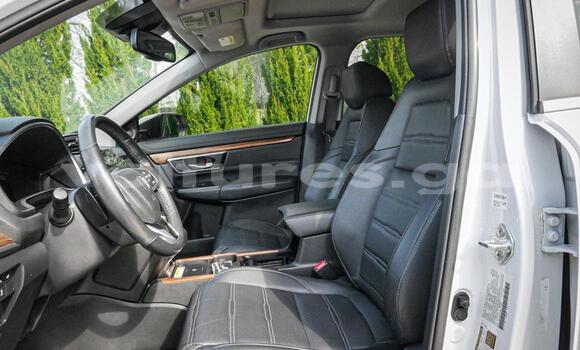 Buy Used Honda CR–V White Car in Libreville in Estuary Buy Used Honda CR–V White Car in Libreville in Estuary