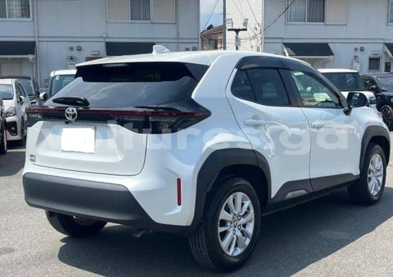 Big with watermark toyota yaris estuaire libreville 8283