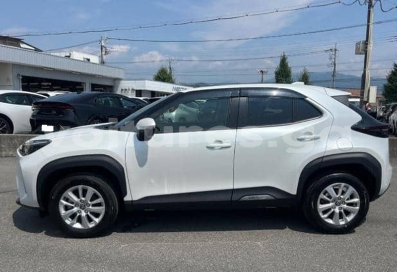 Big with watermark toyota yaris estuaire libreville 8283