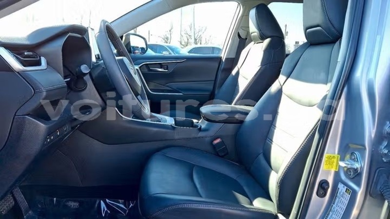 Big with watermark toyota rav4 estuaire libreville 8285