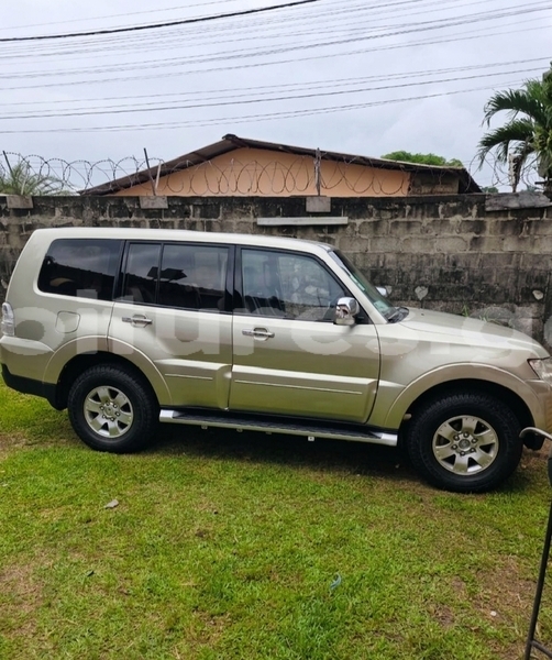 Big with watermark mitsubishi pajero estuaire libreville 8287