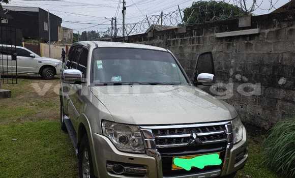 Buy Used Mitsubishi Pajero Beige Car in Libreville in Estuary Buy Used Mitsubishi Pajero Beige Car in Libreville in Estuary