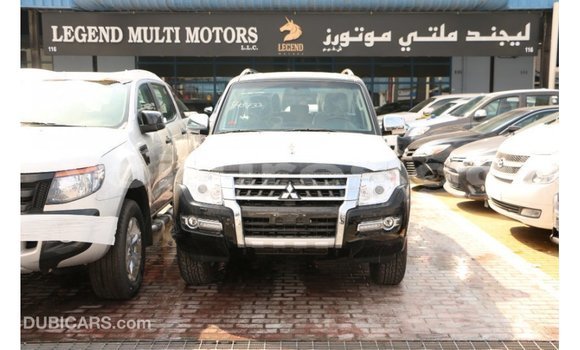 Acheter Import Voiture Mitsubishi Pajero Noir à Import - Dubai, Estuaire Acheter Import Voiture Mitsubishi Pajero Noir à Import - Dubai, Estuaire