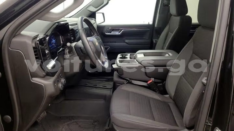 Big with watermark chevrolet silverado estuaire libreville 8289