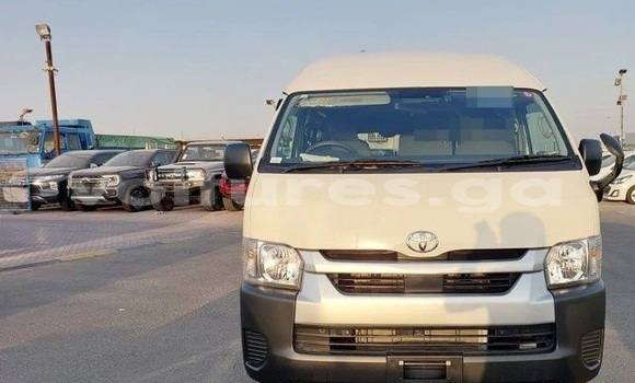 Buy Used Toyota Hiace White Car in Libreville in Estuary Buy Used Toyota Hiace White Car in Libreville in Estuary