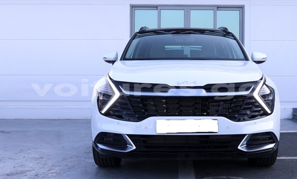 Buy Used Kia Sportage White Car in Lekoni in Haut-Ogooue Buy Used Kia Sportage White Car in Lekoni in Haut-Ogooue