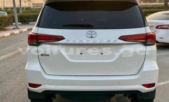 Buy Used Toyota Fortuner White Car in Libreville in Estuary Buy Used Toyota Fortuner White Car in Libreville in Estuary