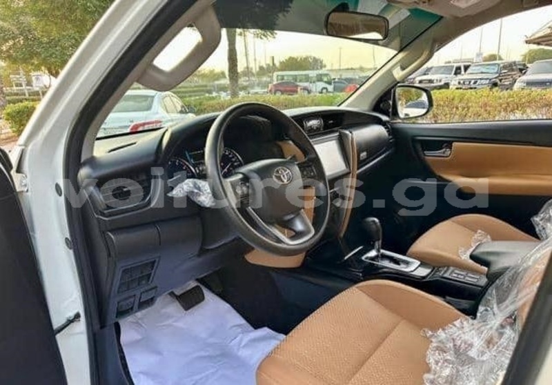 Big with watermark toyota fortuner estuaire libreville 8308