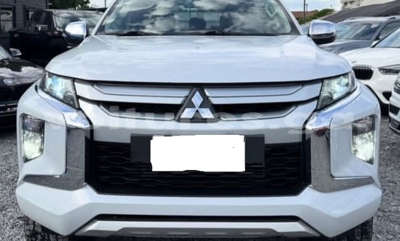 Buy Used Mitsubishi L200 White Car in Libreville in Estuary Buy Used Mitsubishi L200 White Car in Libreville in Estuary