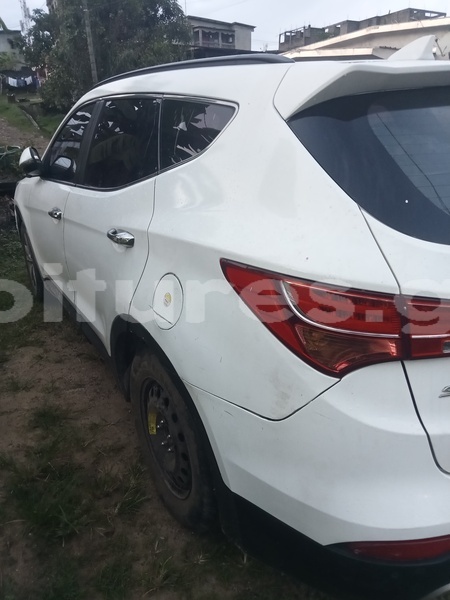 Big with watermark hyundai santa fe estuaire libreville 8316