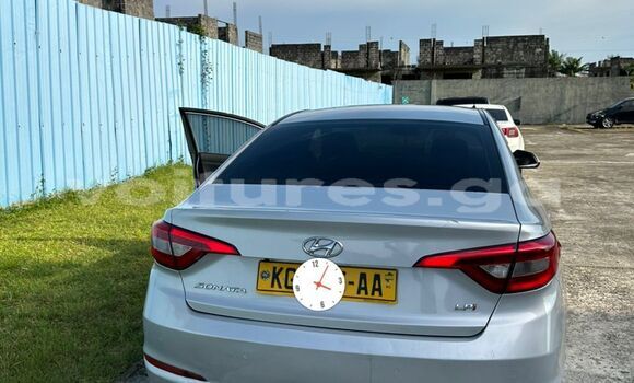 Buy Used Hyundai Sonata White Car in Libreville in Estuary Buy Used Hyundai Sonata White Car in Libreville in Estuary