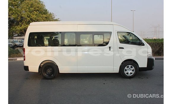 Sayi Imported Toyota Hiace White Mota in Import - Dubai a estuary Sayi Imported Toyota Hiace White Mota in Import - Dubai a estuary