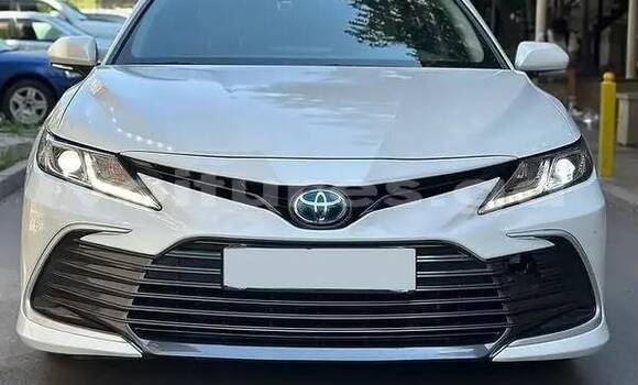 Acheter Occasion Voiture Toyota Camry Blanc à Lekoni, Haut-Ogooue