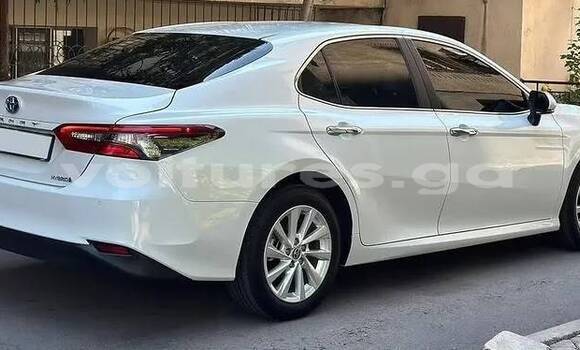 Sayi Na hannu Toyota Camry White Mota in Lekoni a Haut-Ogooue Sayi Na hannu Toyota Camry White Mota in Lekoni a Haut-Ogooue