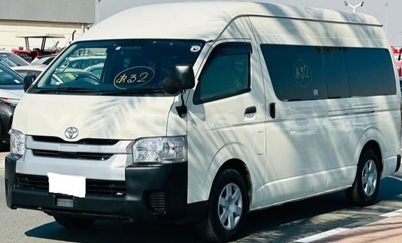 Acheter Occasion Voiture Toyota Hiace Blanc à Libreville, Estuaire