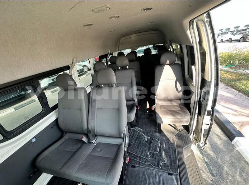 Big with watermark toyota hiace estuaire libreville 8337