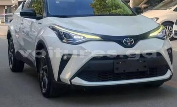 Acheter Occasion Voiture Toyota C-HR Blanc à Lekoni, Haut-Ogooue Acheter Occasion Voiture Toyota C-HR Blanc à Lekoni, Haut-Ogooue