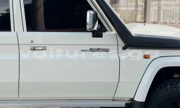 Acheter Occasion Voiture Toyota Land Cruiser Blanc à Libreville, Estuaire Acheter Occasion Voiture Toyota Land Cruiser Blanc à Libreville, Estuaire