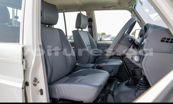 Acheter Occasion Voiture Toyota Land Cruiser Blanc à Libreville, Estuaire Acheter Occasion Voiture Toyota Land Cruiser Blanc à Libreville, Estuaire