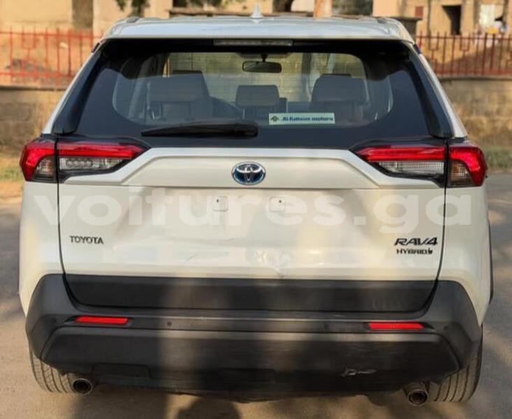 Big with watermark toyota rav4 estuaire libreville 8341