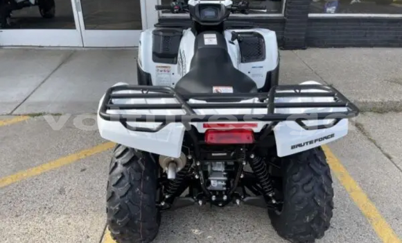 Acheter Neuf Moto Kawasaki Brute Force Blanc à Kango, Estuaire Acheter Neuf Moto Kawasaki Brute Force Blanc à Kango, Estuaire