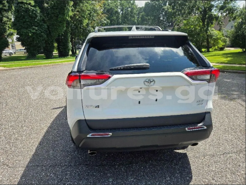 Big with watermark toyota rav4 ngounie fougamou 8351