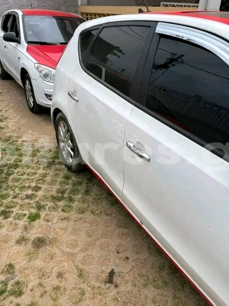 Big with watermark hyundai i30 estuaire libreville 8352