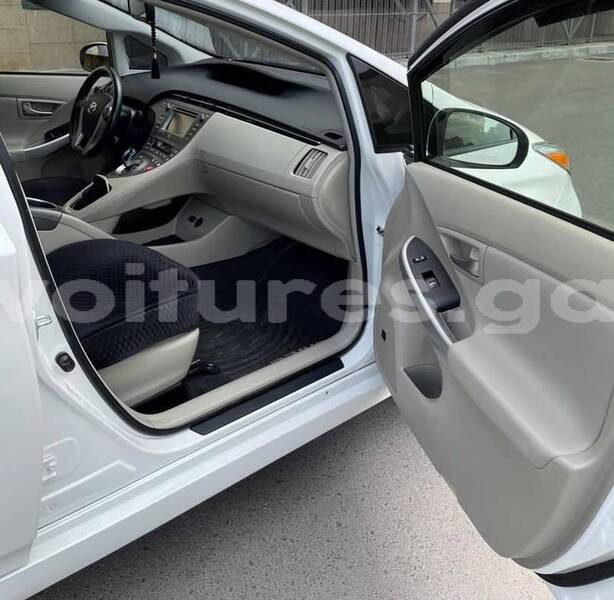 Big with watermark toyota prius estuaire libreville 8353