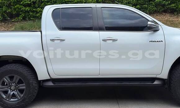 Acheter Occasion Voiture Toyota Hilux Blanc à Libreville, Estuaire Acheter Occasion Voiture Toyota Hilux Blanc à Libreville, Estuaire