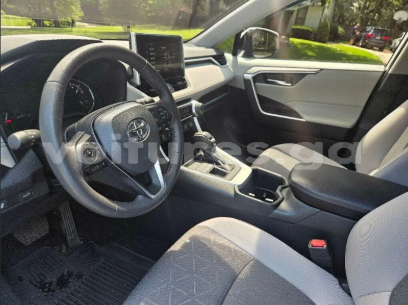 Big with watermark toyota rav4 estuaire cocobeach 8369
