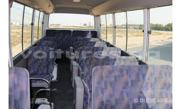 Acheter Import Voiture Nissan 350Z Blanc à Import - Dubai, Estuaire Acheter Import Voiture Nissan 350Z Blanc à Import - Dubai, Estuaire