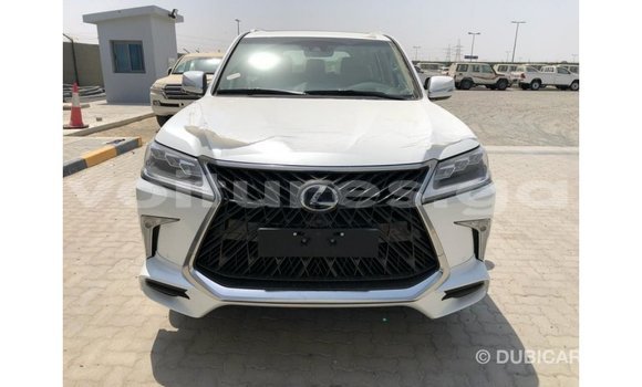 Acheter Import Voiture Lexus LX Blanc à Import - Dubai, Estuaire Acheter Import Voiture Lexus LX Blanc à Import - Dubai, Estuaire