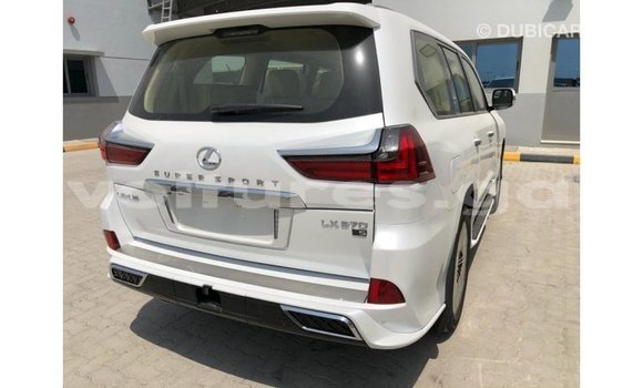 Acheter Import Voiture Lexus LX Blanc à Import - Dubai, Estuaire Acheter Import Voiture Lexus LX Blanc à Import - Dubai, Estuaire