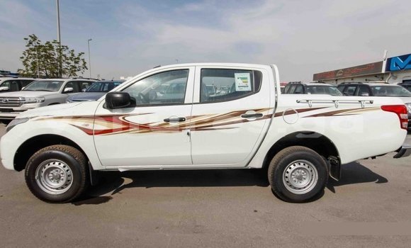 Acheter Import Voiture Mitsubishi L200 Blanc à Import - Dubai, Estuaire Acheter Import Voiture Mitsubishi L200 Blanc à Import - Dubai, Estuaire