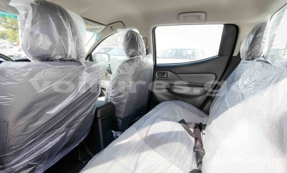 Acheter Import Voiture Mitsubishi L200 Blanc à Import - Dubai, Estuaire Acheter Import Voiture Mitsubishi L200 Blanc à Import - Dubai, Estuaire