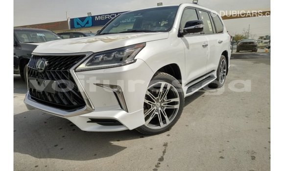 Acheter Import Voiture Lexus LX Blanc à Import - Dubai, Estuaire Acheter Import Voiture Lexus LX Blanc à Import - Dubai, Estuaire