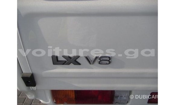 Acheter Import Voiture Toyota Land Cruiser Blanc à Import - Dubai, Estuaire Acheter Import Voiture Toyota Land Cruiser Blanc à Import - Dubai, Estuaire