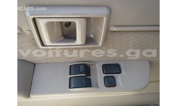 Acheter Import Voiture Toyota Land Cruiser Blanc à Import - Dubai, Estuaire Acheter Import Voiture Toyota Land Cruiser Blanc à Import - Dubai, Estuaire
