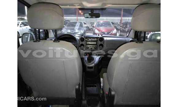 Acheter Import Voiture Peugeot Partner Blanc à Import - Dubai, Estuaire Acheter Import Voiture Peugeot Partner Blanc à Import - Dubai, Estuaire