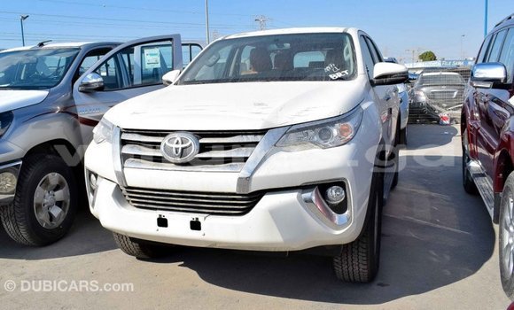 Acheter Import Voiture Toyota Fortuner Blanc à Import - Dubai, Estuaire Acheter Import Voiture Toyota Fortuner Blanc à Import - Dubai, Estuaire