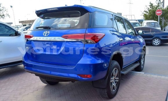 Acheter Import Voiture Toyota Fortuner Bleu à Import - Dubai, Estuaire Acheter Import Voiture Toyota Fortuner Bleu à Import - Dubai, Estuaire